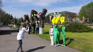 Великодня арт-, фото-зона, що створена біля Баштанського міського БК