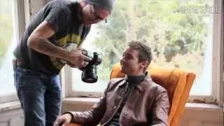 Jeremy Renner - Behind the Scenes October 2010