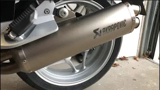 BMW R 1200 RT - Stock exhaust vs Akrapovič replacement