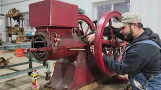 UN-RESTORING an old HIT MISS ENGINE with OVEN CLEANER?!?!?!