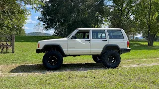 Jeep Cherokee XJ gets a 4.5 inch Rough Country lift