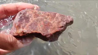 I just like to find stones from rivers. Beautiful stones