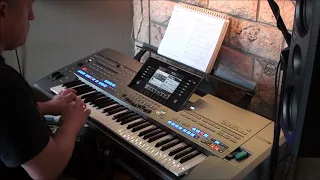 Downtown - Petula Clark (cover by DannyKey) on Yamaha keyboard Tyros 5