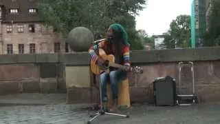 AWESOME STREET MUSICIAN SINGS - No Woman, No Cry