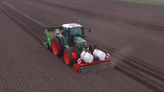 Planting potatoes | Fendt 820 | Miedema | Aardappels poten | Berkers Deurne