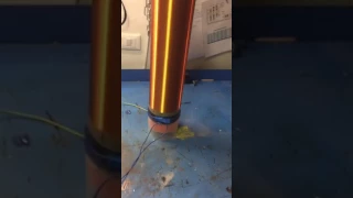 Bobina di tesla fatta in casa  - homemade Tesla coil