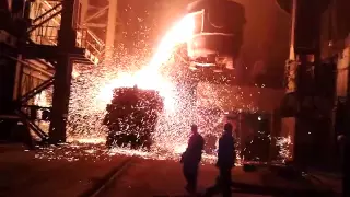 авария на металлургическом заводе,проело ковш