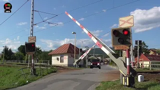 LAPSE SHOT - železniční přejezd / železničné priecestie / railroad crossing Červenica (SK) (2019)