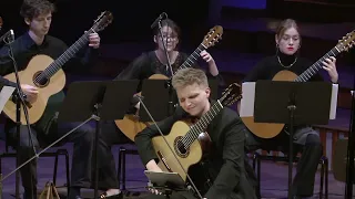 Sérgio Assad - The Walls | Mateusz Kowalski & Ryszard Bałauszko's Guitar Orchestra
