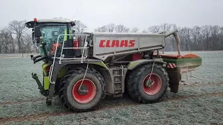 přihnojování 2018 - Claas Xerion 3800 SADDLE TRAC + Amazone ZA-TS 3200, Merlo - Farma Blažek