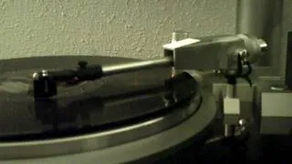 Denon DP-47F Turntable  (First function test)