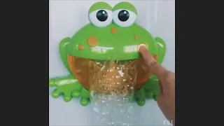 Новинка! Музыкальная игрушка в ванную Лягушка Frogbubbles.