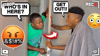 CHEATING WITH THE DOOR LOCKED PRANK ON BOYFRIEND!!*HILARIOUS*