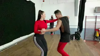 Romeo Santos - Mi Santa ft. Tomatito / Alicia & Yexy Jr. Workshop Bachata en Francia