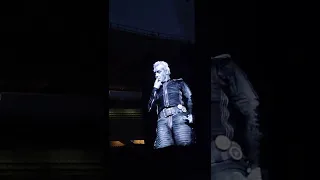 Rammstein - Till Lindemann hurts himself and bleeds while performing 'Heirate mich'.