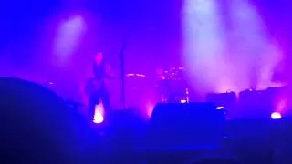 Arctic Monkeys live Do I Wanna Know? 02-15-14