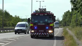 Retained Fire Engine - Northants Fire Engines Responding with LIGHTS + SIRENS - Compilation