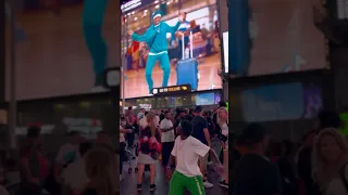 Lisa Quama on the Times Square Billboard