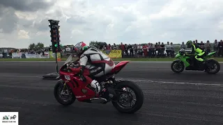 Ducati Panigale V4 vs Kawasaki ZX10R 🚦🏍 superbike drag race 1/4 mile drag race