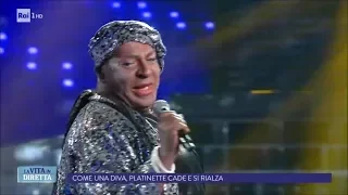 Platinette cade e si rialza a Tale e Quale Show, come una diva - La Vita in Diretta 25/09/2017