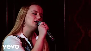 Charlotte Jane - Down Days (Live @ The Welly)