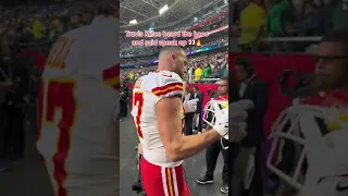 Travis Kelce embraces the boos 😤 #shorts #Superbowl #NFL #Chiefs #Kelce