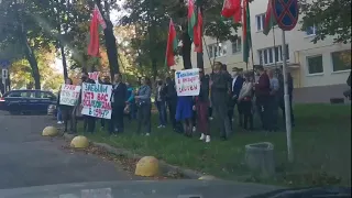 Сторонники Лукашенко митинговали слишком близко к посольству Литвы