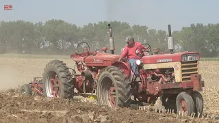 TANDEM Tractors Plowing