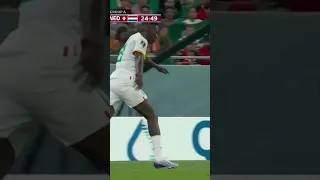 Ismaila Sarr dribble against Netherlands in the World Cup