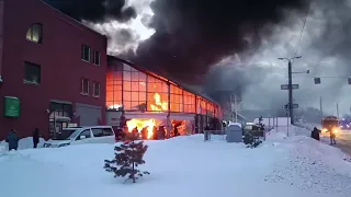 Пожар в Челябинске у ТК Европа Азия 19.01.2024