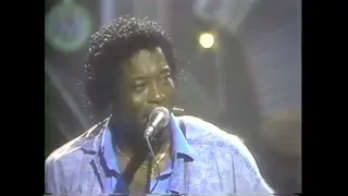 Buddy Guy - (You Give Me) Fever (Live at the Kentucky Center for the Arts, 1987)