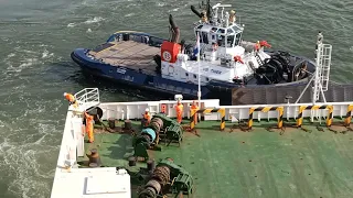 SHIPSPOTTING 2021// SHIP INCIDENT- TUGBOAT TOWING ROPE BROKEN( Danger in towing a ship)