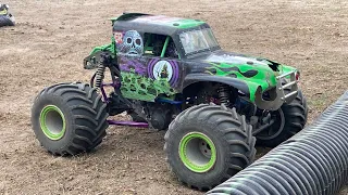 Losi LMT Grave Digger first freestyle for 2024!!!! Freestyle Run #1