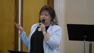 Ты верою живи - свідчення і пісня Зої Главацької в Evangelical Church of Grace, New Jersey