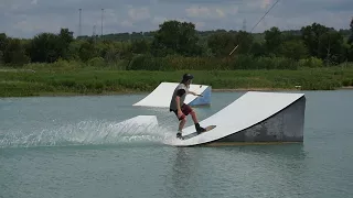 Toeside 180 - Kicker - Wakeboarding - JB ONeill