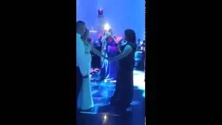 мамы поют на свадьбе детям