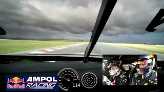 Jamie Whincup takes me for a Hotlap in my V8 Supercar!