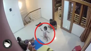 Seram..! Kaki Anak ini ditarik Hantu di depan Orang Tuanya