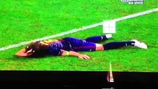 PUYOL - Barcelona Injured elbow