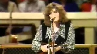 Alison Krauss, Earl Scruggs, Ricky Skaggs, Marty Stuart, Vince Gill — "Bury Me Beneath The Willow"