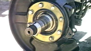 Como cambiar los baleros de una camioneta Toyota 1992; how to change wheel bearrings Toyota pickup.