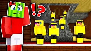 Using CLONES To Cheat In Minecraft Hide and Seek