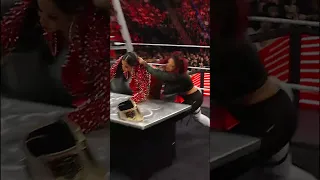Will Bayley regret touching the hair when she challenges Bianca Belair tonight at #ExtremeRules?