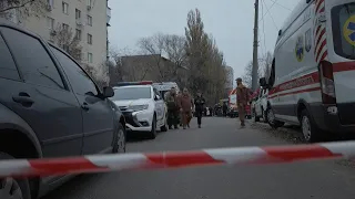 Ukraine: ambulances on site of missile strike on Kyiv residential building | AFP