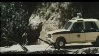 Капкан для шакалов (1985) - car chase scene #1