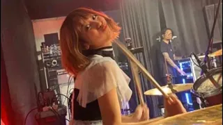 showing you all the best drummer in the world today Akane from Band-Maid showing her amazing skills