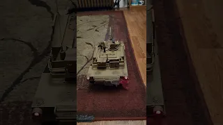 M1A2 Abrams 1:16 battletank..