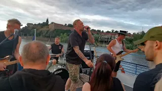 Krucipüsk - Cesta (live na lodi Praha 30.6. 2021)