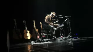 Asaf Avidan solo "Bang Bang" @ Halle aux Grains (live in Toulouse)