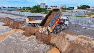 EP894,Bulldozer Wheel Loader Push Sand And Rock With Truck SHACMAN Transport Rock And Sand Filling L